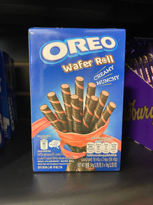 Oreo Strawberry Wafer Rolls